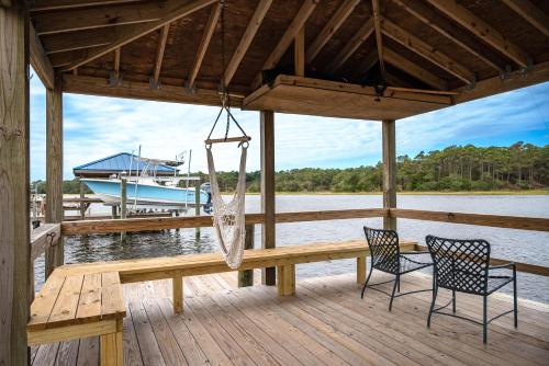 Waterway Haven by Oak Island Accommodations - photo 31