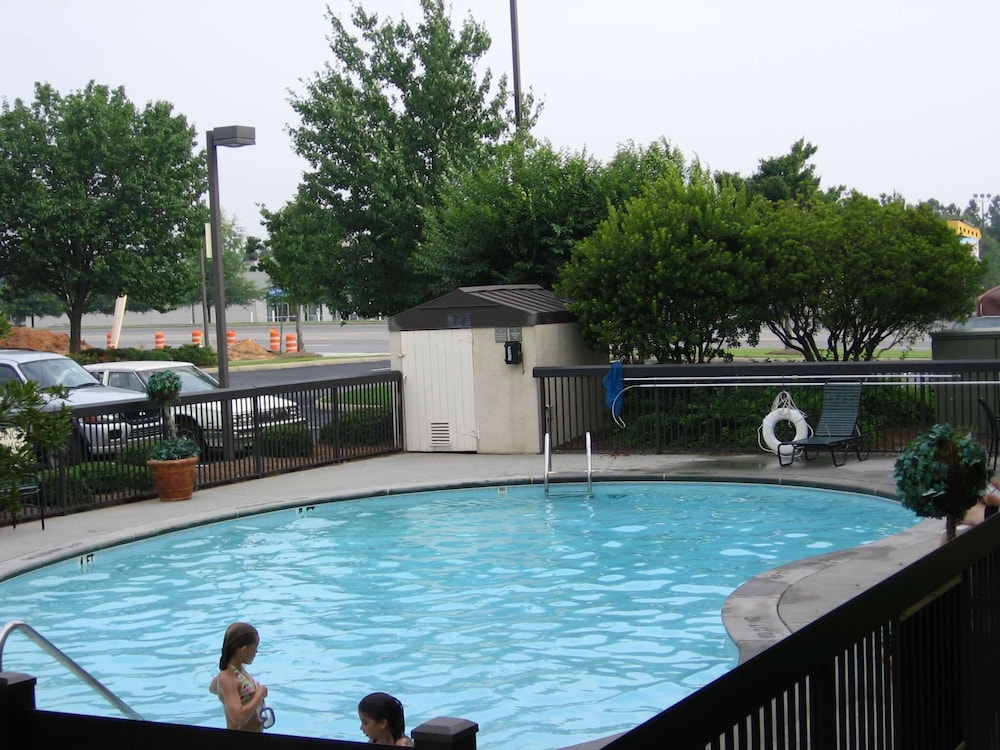 Hampton Inn Atlanta Town Center Kennesaw - photo 17