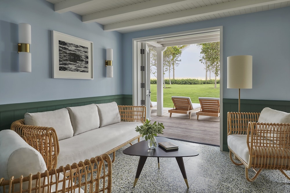 Four Seasons Hotel at The Surf Club - photo 25