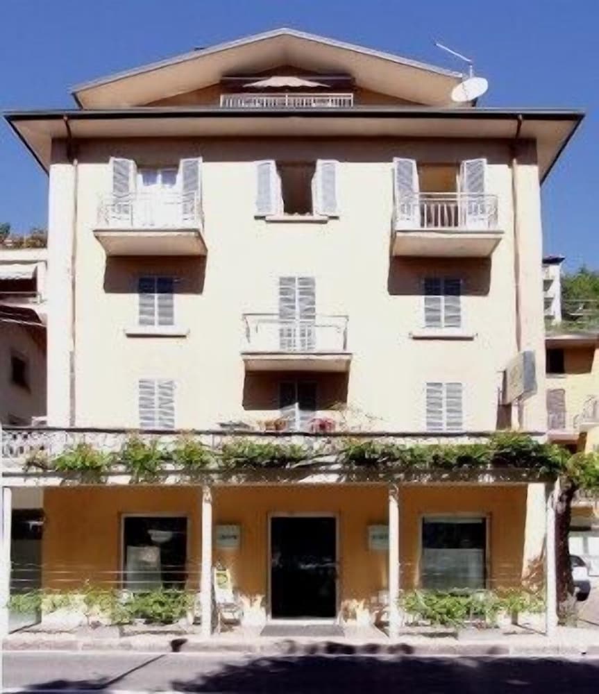 Hotel Belvedere — hotel in Lovere