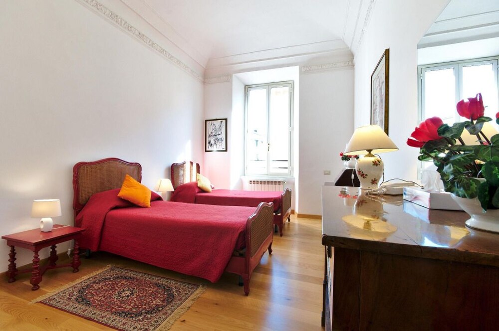 4 Blocks from The Vatican - last minute hotel in Rome