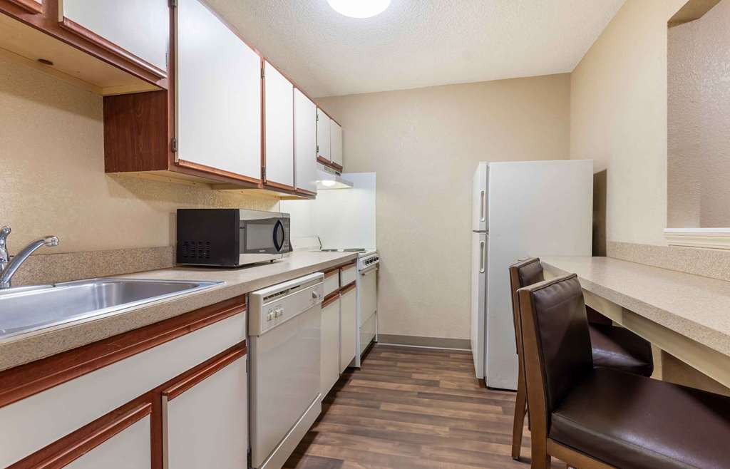 Extended Stay America Suites Houston Med Ctr NRG Park Kirby - photo 24