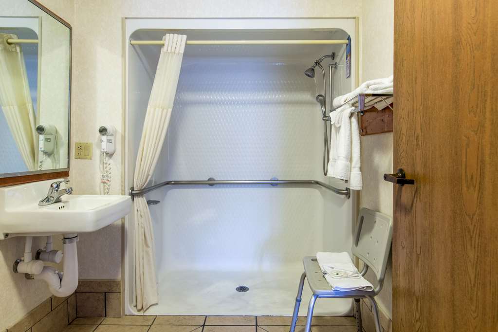 Quality Inn & Suites University - photo 20
