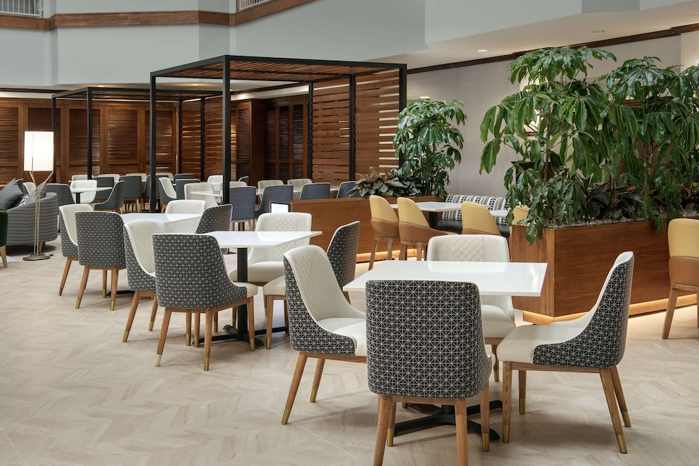 Embassy Suites by Hilton Dulles North Loudoun - photo 31