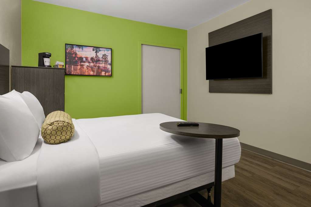 SureStay Hotel by Best Western San Diego Pacific Beach - photo 13