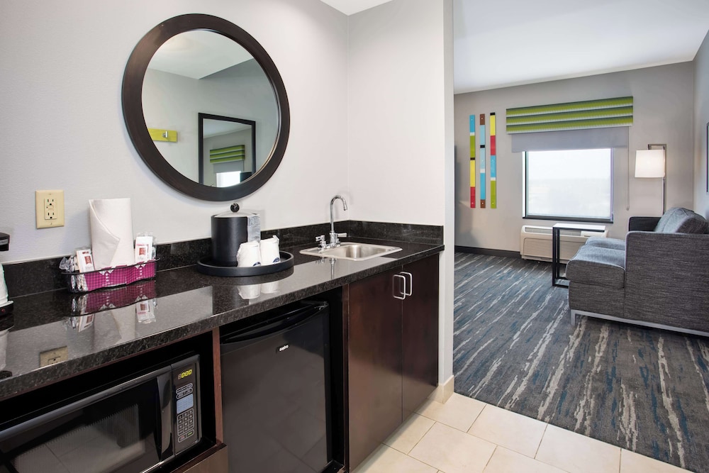 Hampton Inn & Suites Athens I 65 - photo 16