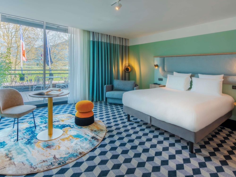 Le Splendid Hotel Lac D'Annecy Handwritten Collection — 4-Star Luxury Hotel in Annecy, France