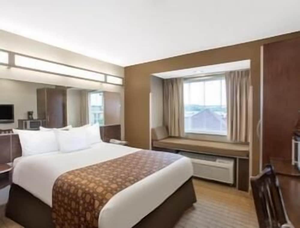 Microtel Inn & Suites by Wyndham Marietta - photo 9