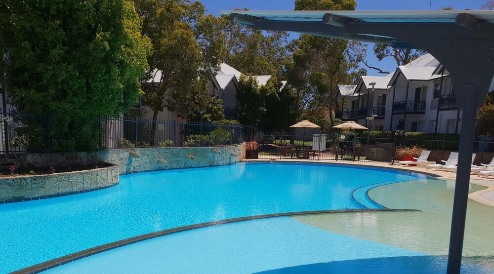 Mandurah Quay Resort - carbon neutral hotel in Mandurah