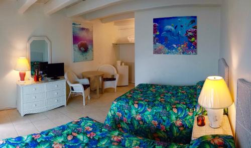 Buccaneer Quarters and Suites - photo 15