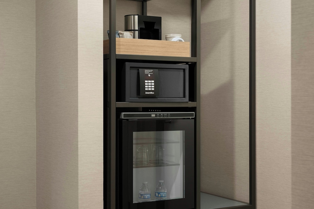AC Hotel by Marriott Portland Lake Oswego - photo 13