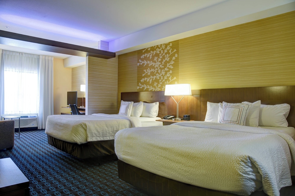 Fairfield Inn & Suites Rochester Mayo Clinic Area St. Marys - photo 11
