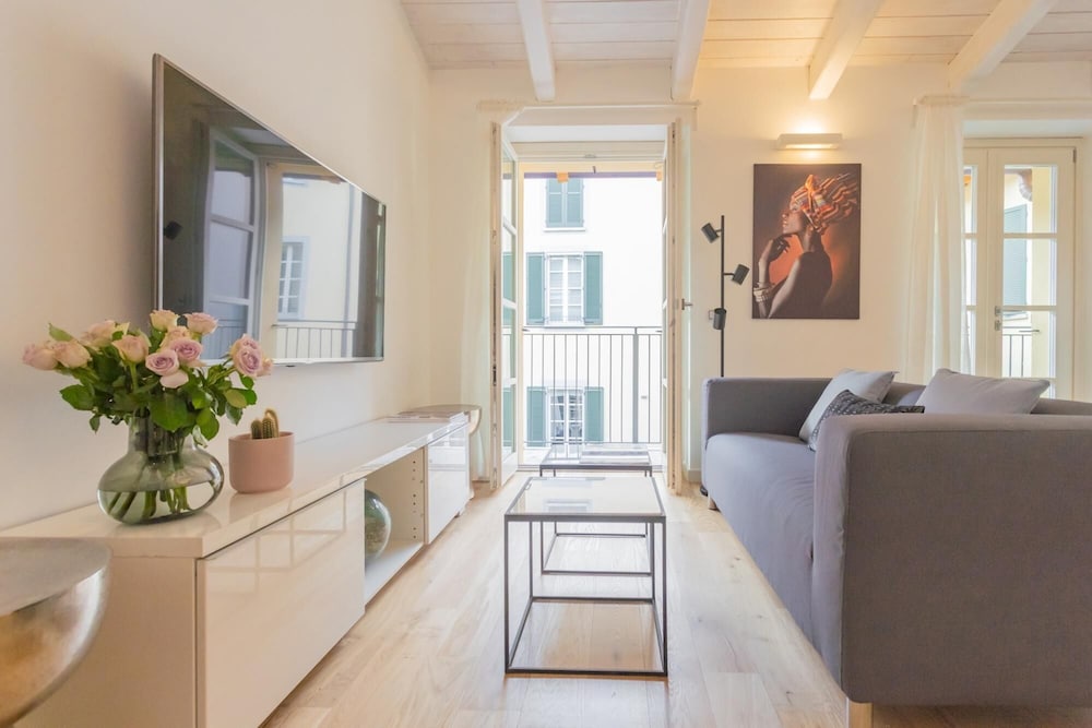 Palazzo Tatti in Como — 4-Star Luxury Hotel in Como, Italy