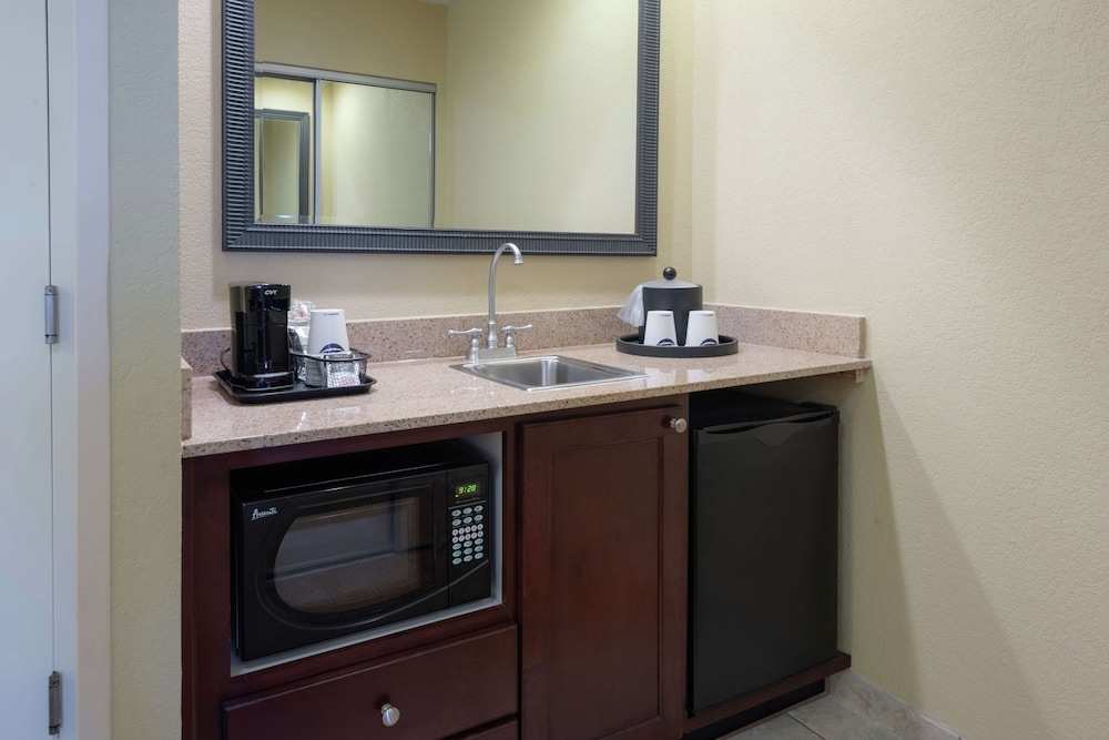 Hampton Inn & Suites Vicksburg - photo 38