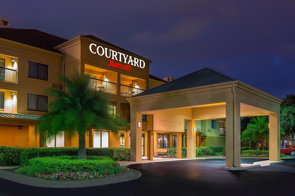 Courtyard by Marriott Daytona Beach Speedway Airport in Daytona Beach, United States
