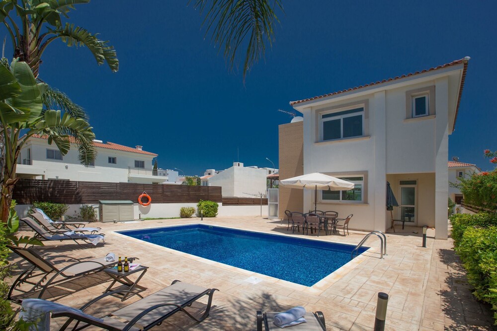 Cyprus Villa Delfini 16 Gold TNL 124162