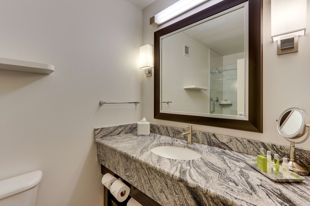 DoubleTree by Hilton St. Louis Forest Park - photo 16