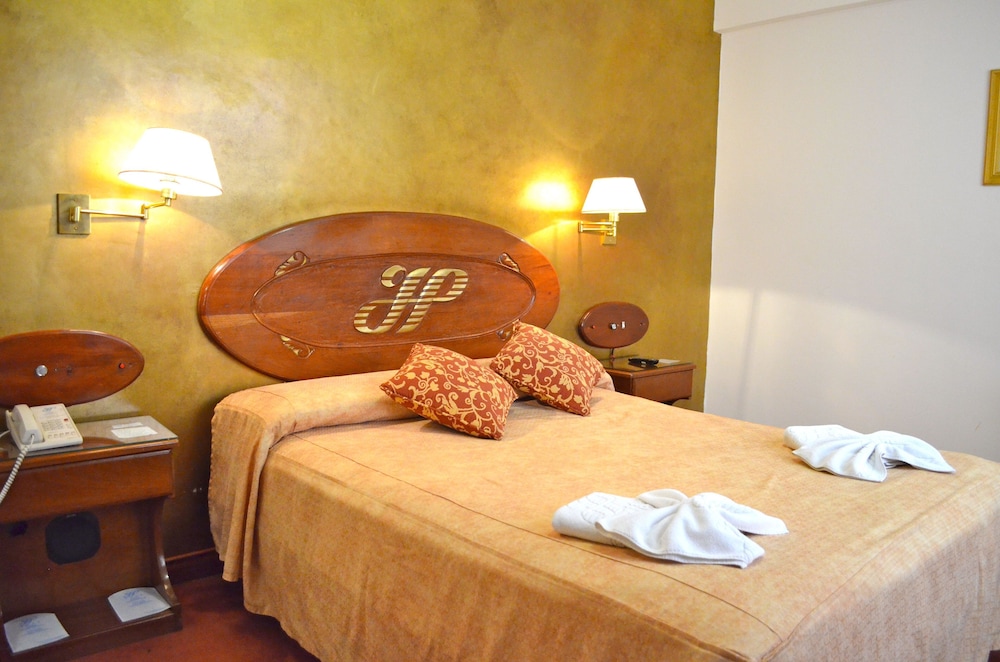 Gran Hotel Presidente in Salta, Argentina