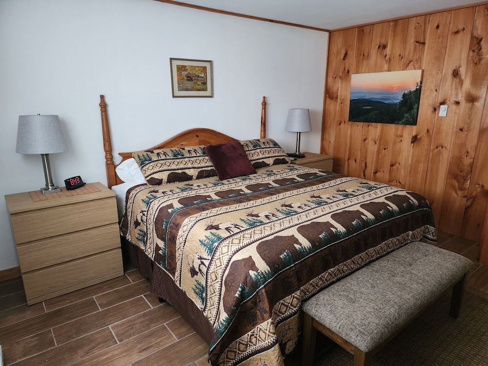 Covered Bridge Riverview Lodge - photo 12