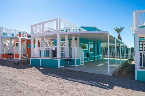 Happy Our at Roadrunner Resort in Parker, United States