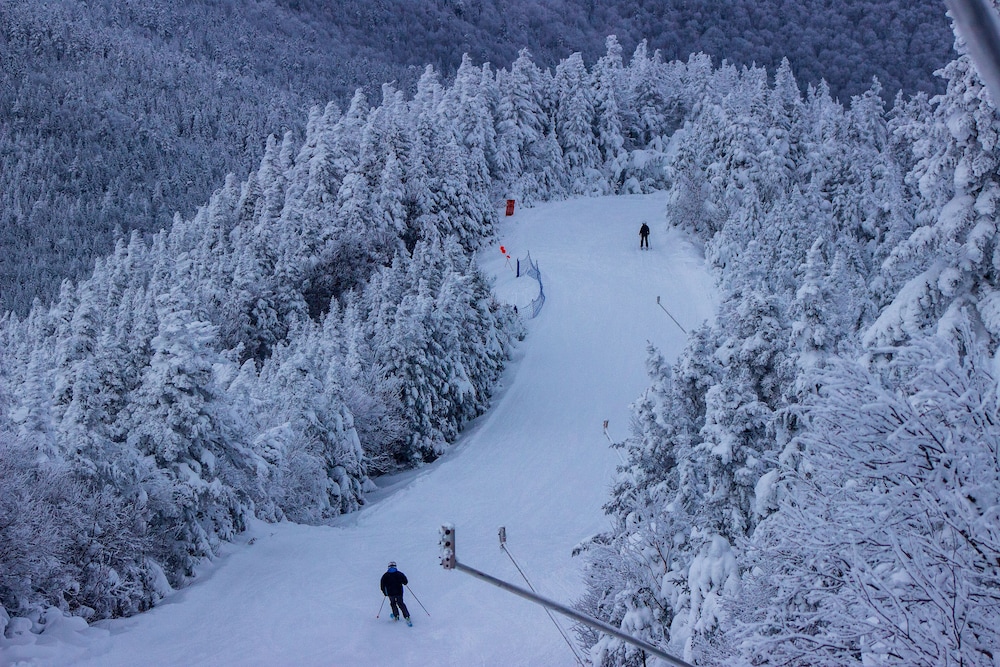 Smugglers' Notch Resort Private Suites - carbon neutral hotel in Jeffersonville