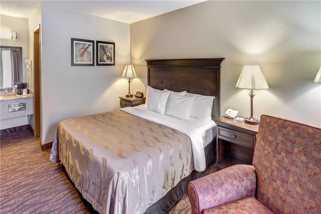 Quality Inn West Branson Theatre District - photo 24