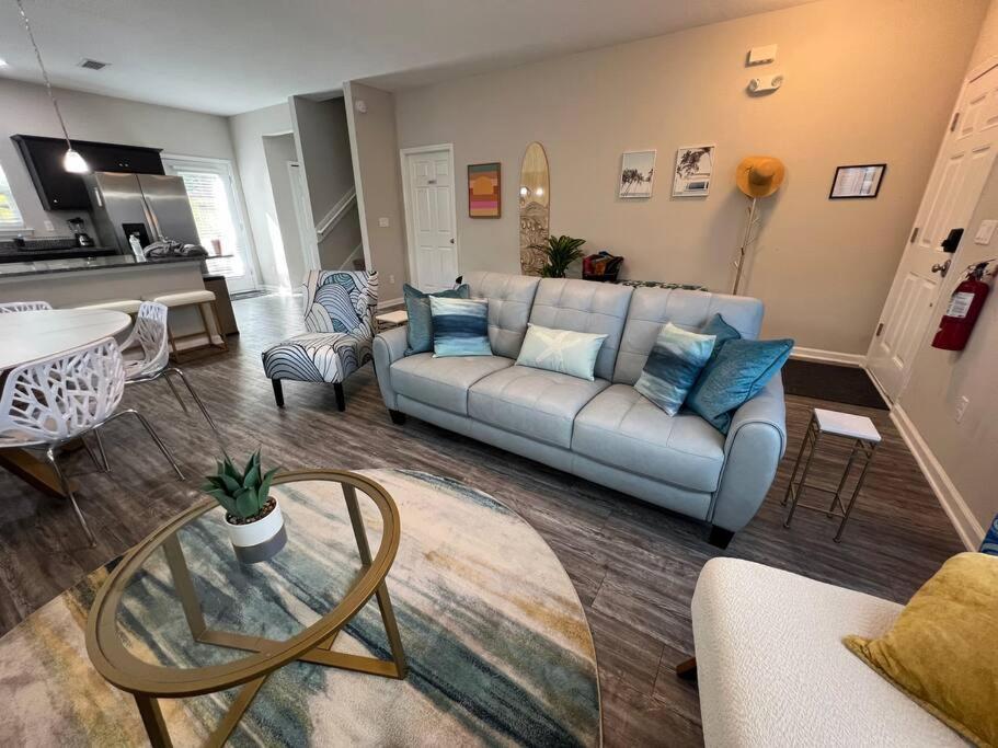 The August 3BR 2.5BA Open Concept 1.4 Mi to Town in Saint Augustine, United States