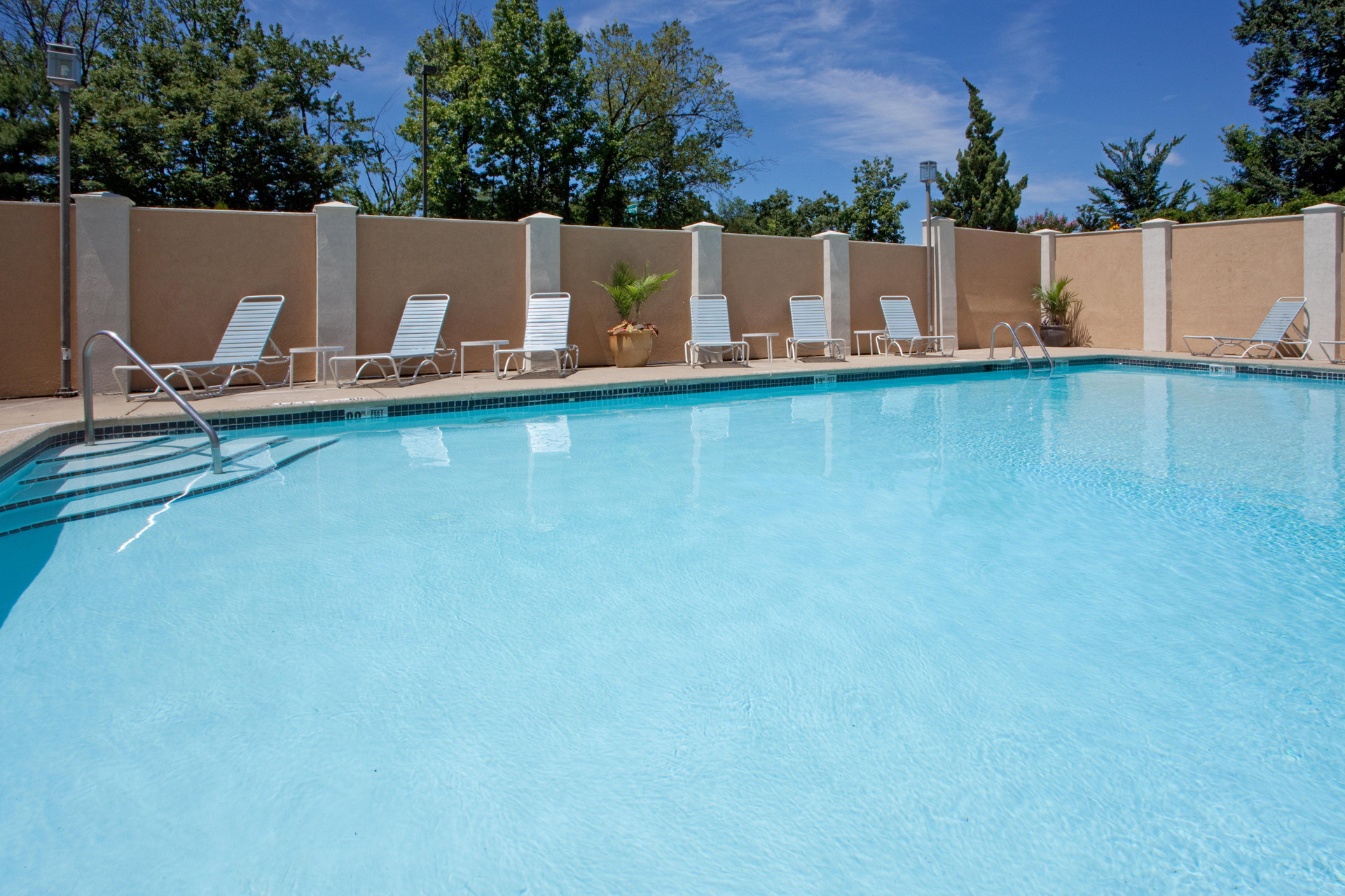 Holiday Inn Express Washington DC East Andrews AFB by IHG - photo 13