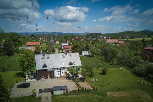 Dom w Kratę koło Karpacza — hotel in Myslakowice