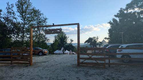 Vaideeni Glamping - carbon neutral hotel in Babeni