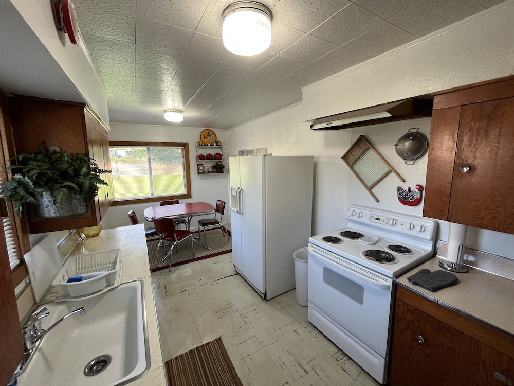 Cascade Motel - photo 30