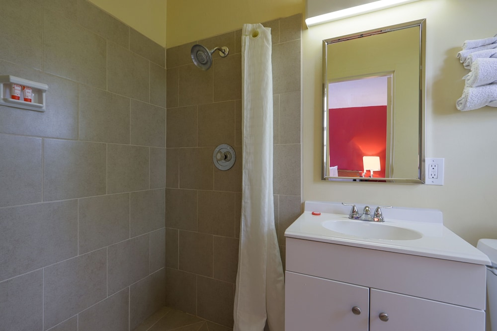 OYO Hotel North Lima OH Boardman - photo 21