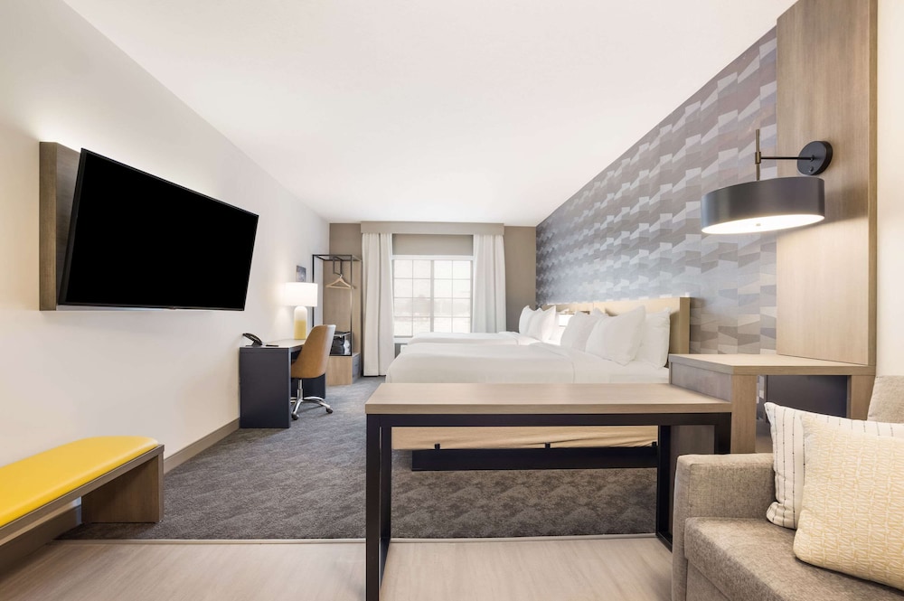 Comfort Inn & Suites Gaylord - photo 17
