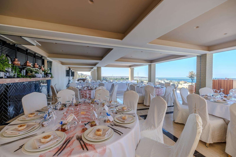 מזון ומשקאות