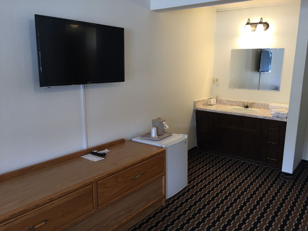 Americas Best Value Dakota Cowboy Inn - photo 15