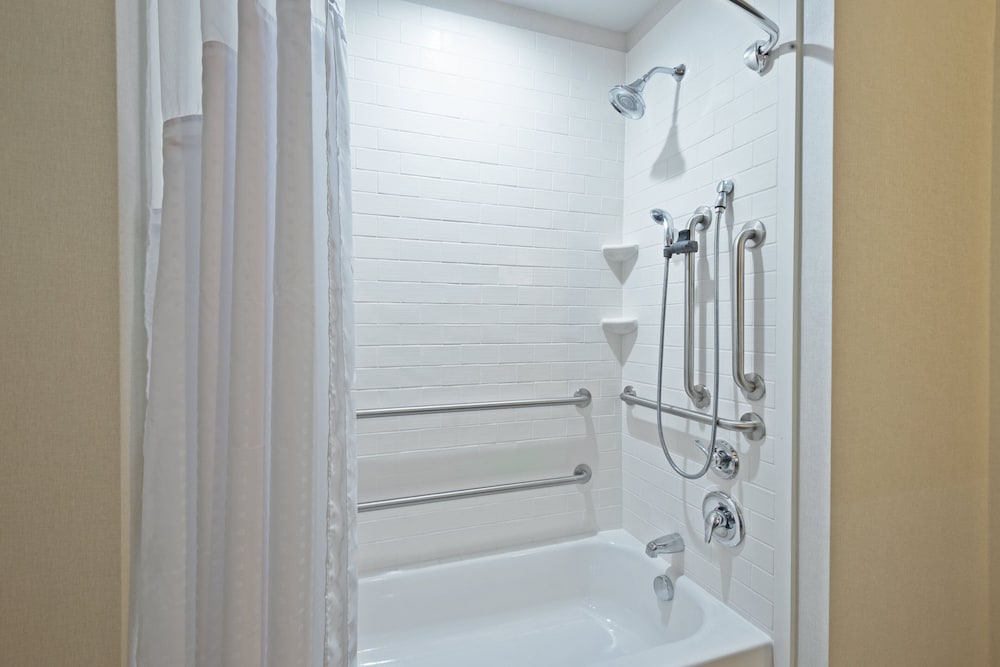 Holiday Inn Express & Suites New Cumberland by IHG - photo 15