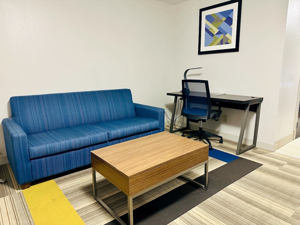 Holiday Inn Express Hotel & Suites Chattanooga Hixson by IHG - photo 23