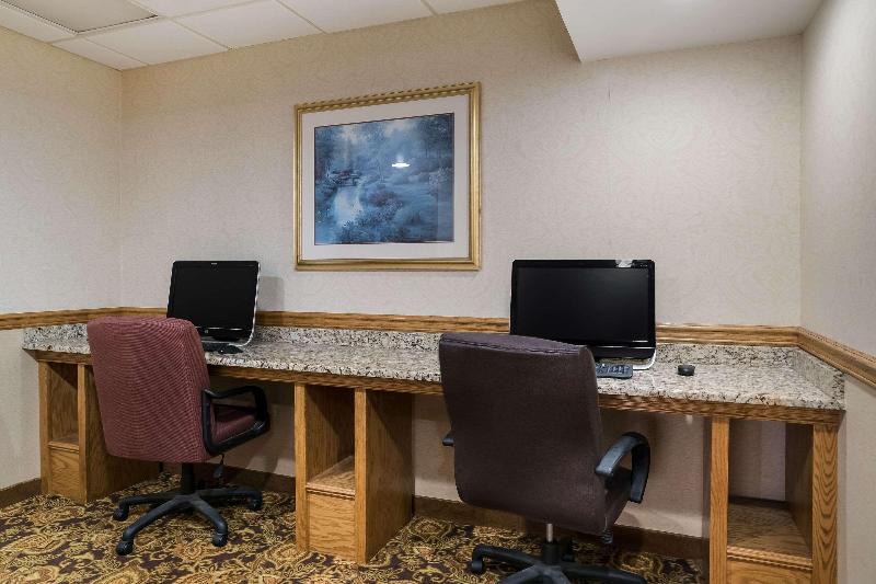 Quality Inn & Suites - photo 47