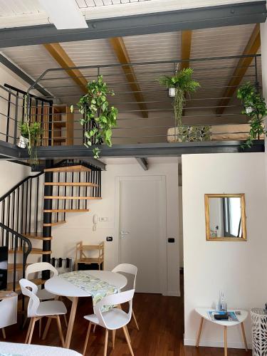 Mini Loft Torre San Vitale — 4-Star Luxury Hotel in Como, Italy