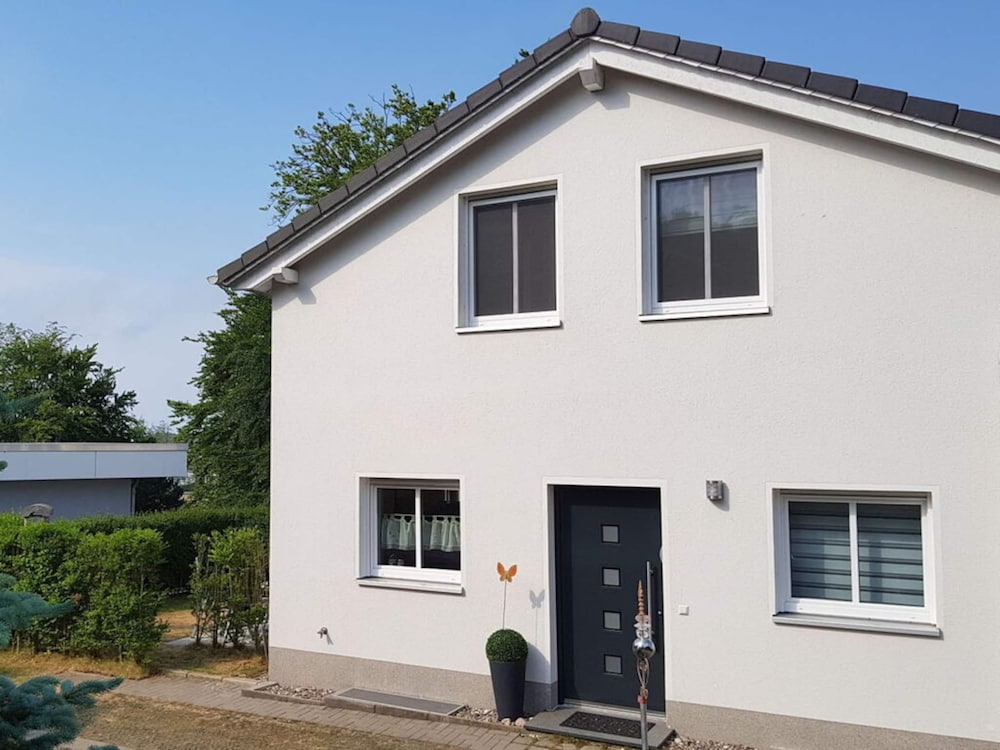 Schittering van de Zee — 4-Star Luxury Hotel in Sellin, Germany
