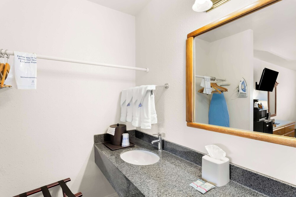 Surestay Plus Hotel by Best Western Susanville - photo 35