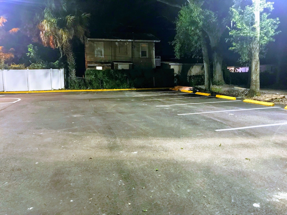 Tropical Inn & Suites - photo 59