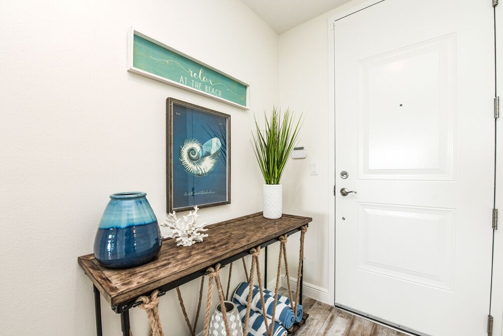 Changes in Latitude 403 - photo 5