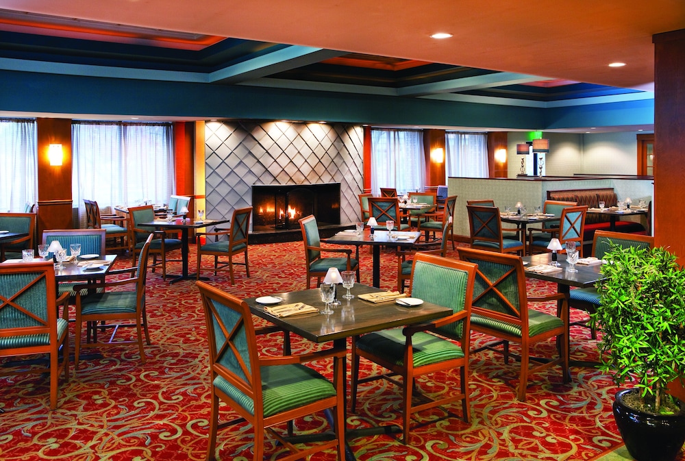 DoubleTree By Hilton Baltimore North Pikesville - photo 52