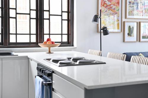 Stylish and Central 2 Bedroom Apartment in Cape Town