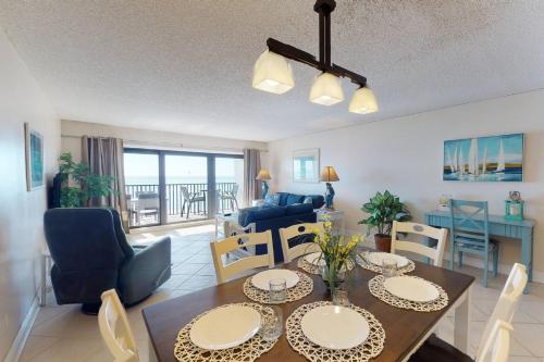 402 Sandy Shores in Saint Pete Beach, United States