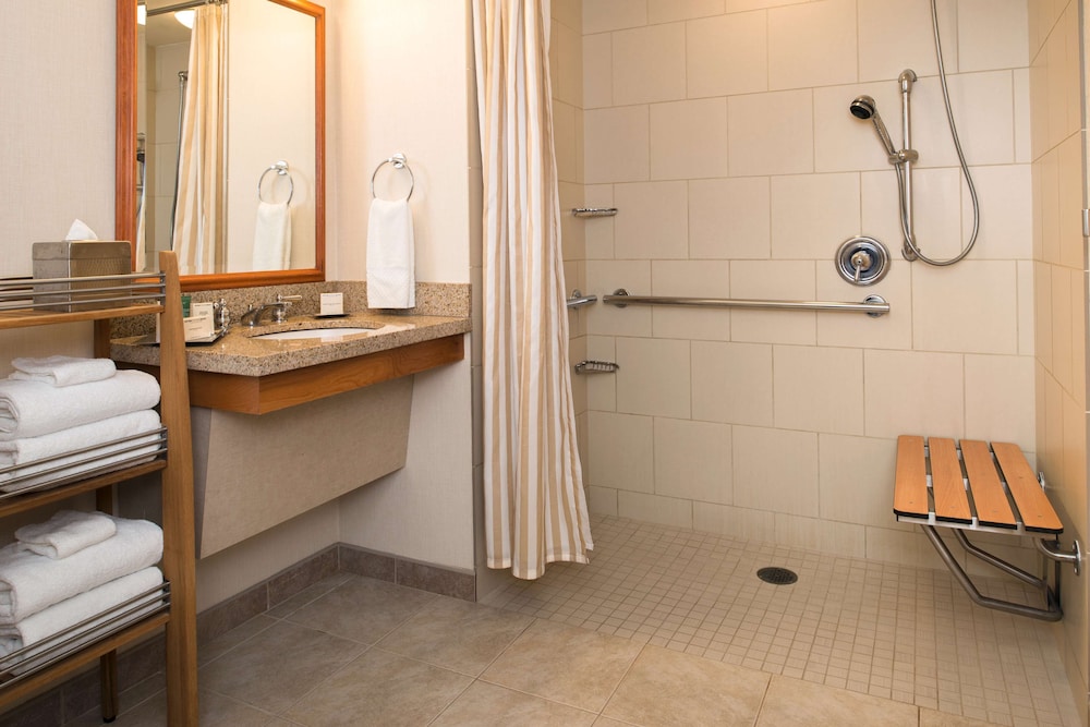 Hilton Seattle Airport & Conference Center - photo 26