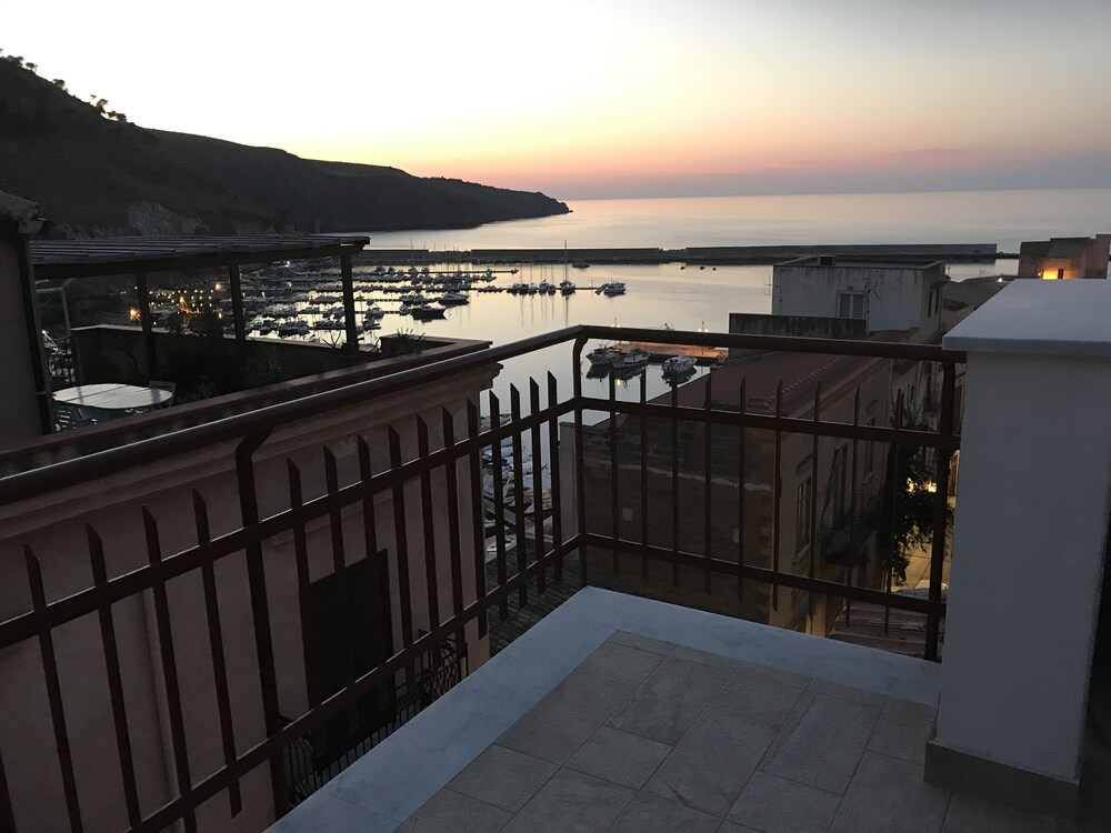 Suite de la Sicilienne — 4-Star Luxury Hotel in Castellammare Del Golfo, Italy