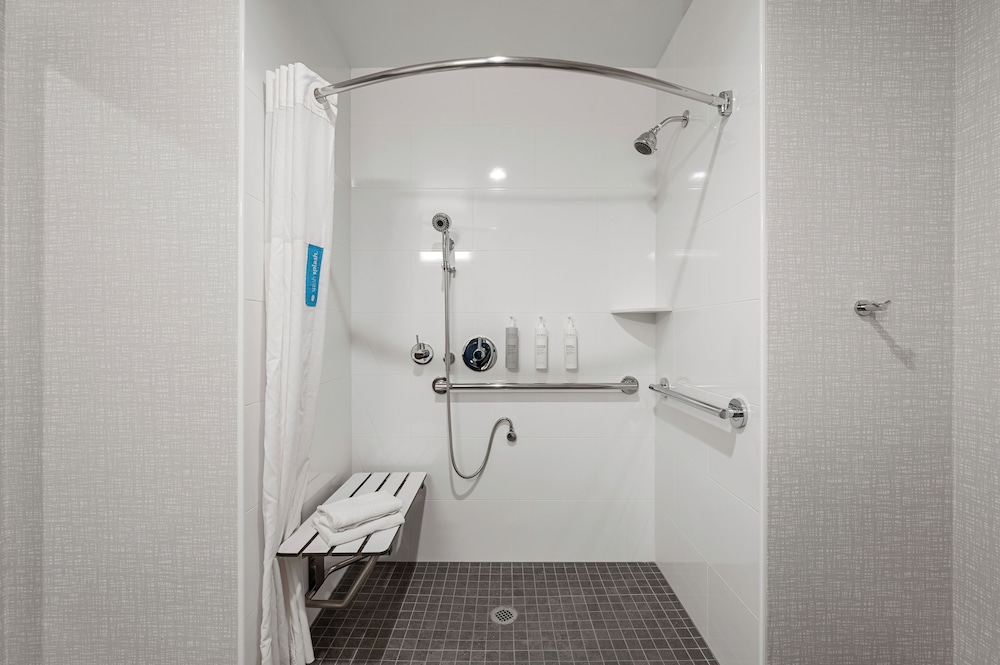 Hampton Inn Front Royal - photo 62