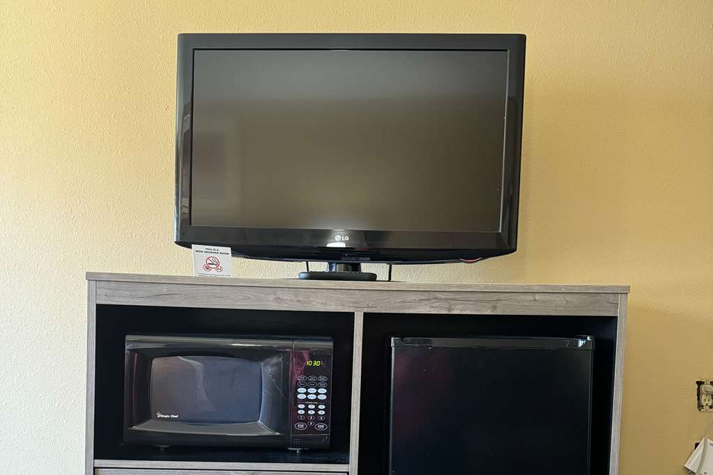 Quality Inn Forsyth Decatur - photo 18